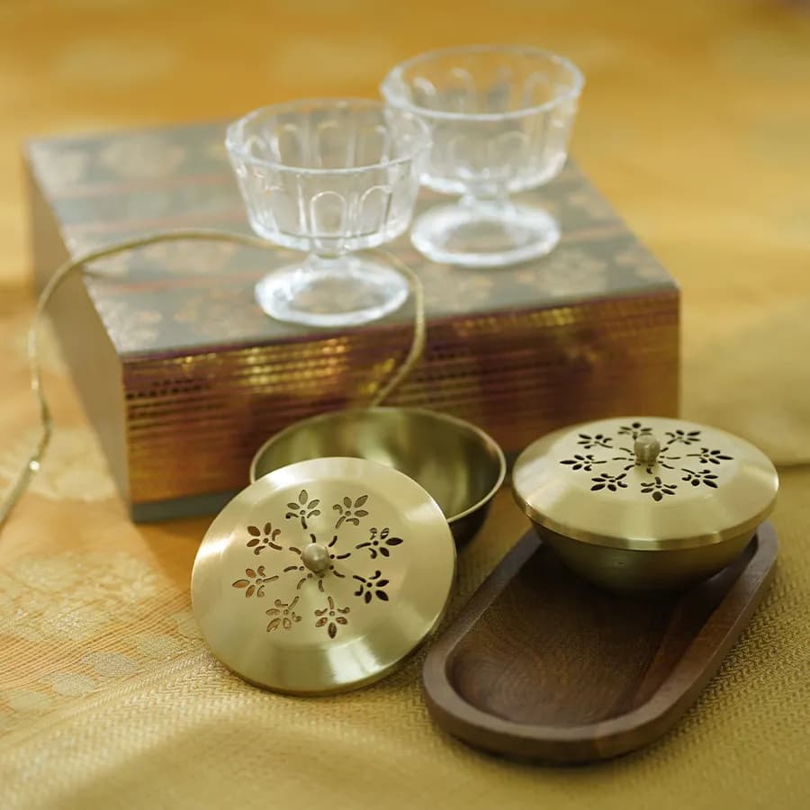 Elegant Dining Experience Set