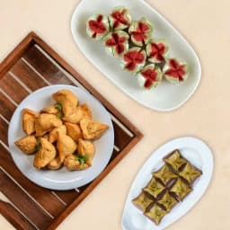 Amazing Gift of Pyramid Baklawa Mini Samosa n Haldiram Kaju Pista Flower 1