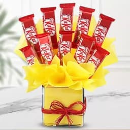 Marvelous Arrangement of Kitkat Chocolates in Glass Vase 1