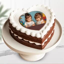 Sumptuous Heart Shape Chocolate Photo Cake 1