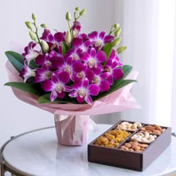 Orchids Bouquet and 500 gms Dry Fruits 1