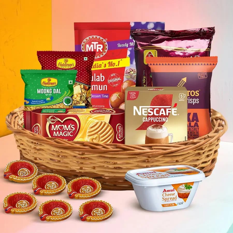 Exquisite Sweet N Savory Gift Hamper
