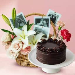 Breathtaking Mixed Roses N Personalized Photos Arrangement n Chocolate Cake 1