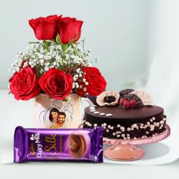 Splendid Roses in Personalized Photo Mug with Cadbury Silk n Chocolate Cake 1