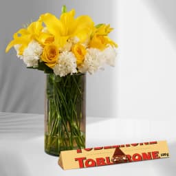 Season of Love Mixed Flowers in Vase with Toblerone 1