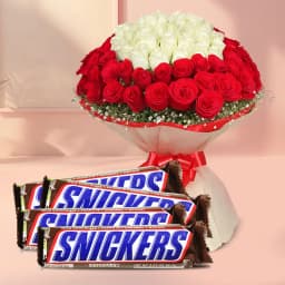 Gorgeous Mixed Roses Bouquet with Snickers Peanut Chocolate Bar 1