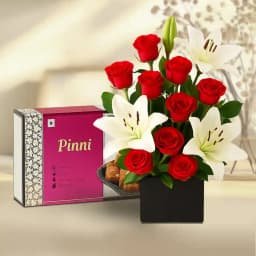 Pinni with Designer Flower Arrangement 1