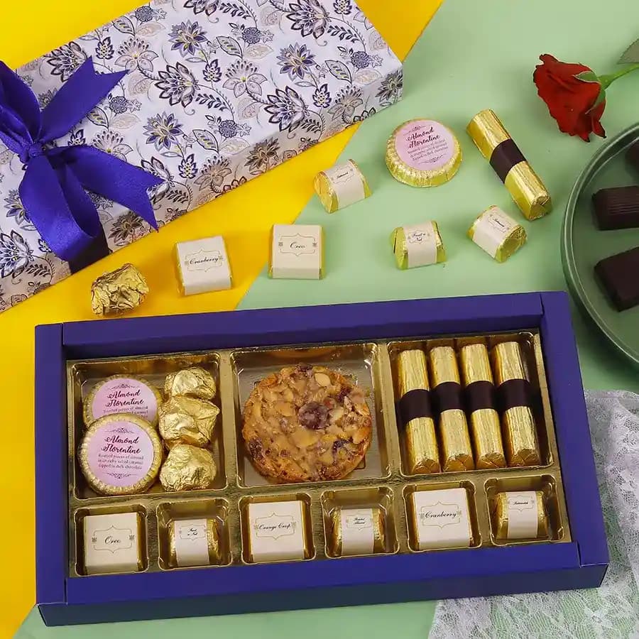 Crunchy Delight Confection Box