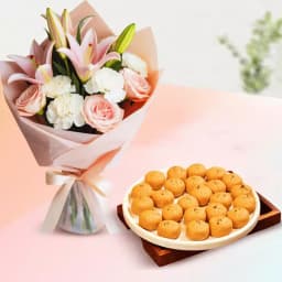 Mathura Peda with Flowers Bouquet 1