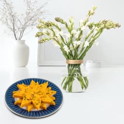 Luxurious Kesar Kaju Gift Set 1