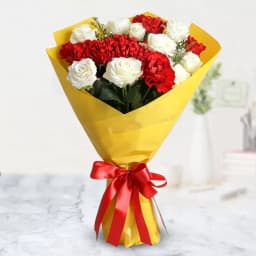 Perfect Roses N Carnations Bunch Online 1