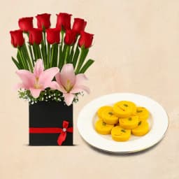 Kesar Peda from Dadus with a Designer Flower Arrangement 1