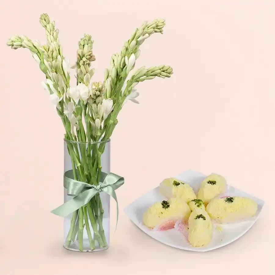 Exquisite Malai Chum Chum Gift Set with Floral Accents
