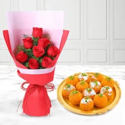 Tender Mothichur Laddu from Ananda Bhawan with Red Roses Bunch 1