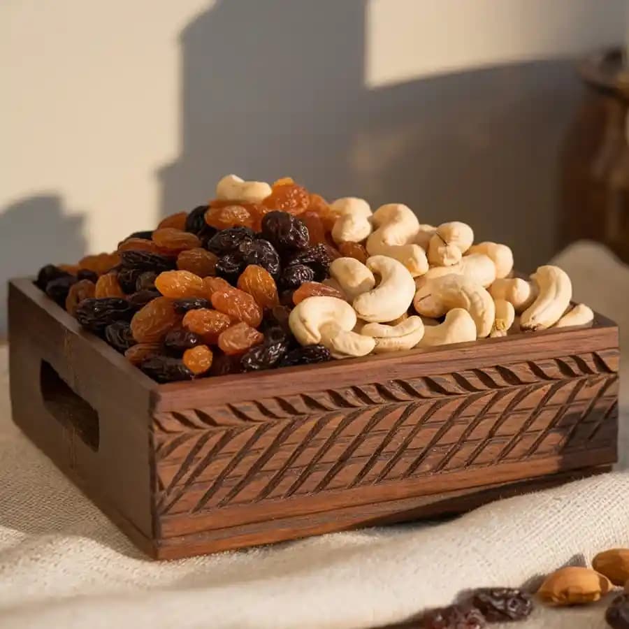 Delicious Cashew n Raisins in Gift Box