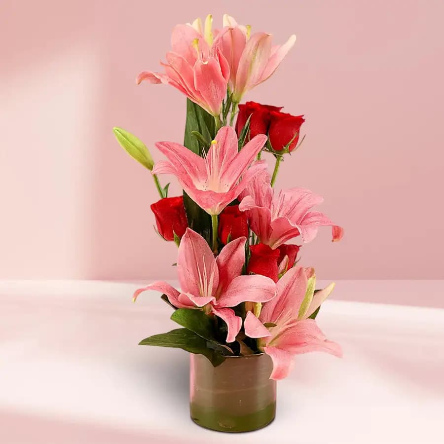 Exclusive Red Roses n Pink Lilies Vase