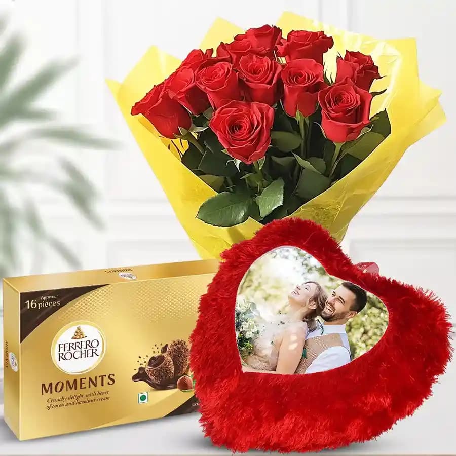 Romantic Gift Set: Personalized Cushion with Floral Touch