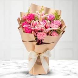 Mixed Seasonal Flowers Bouquet 1