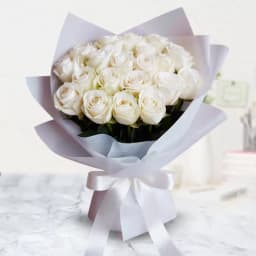 Mesmerizing White Roses Bouquet 1