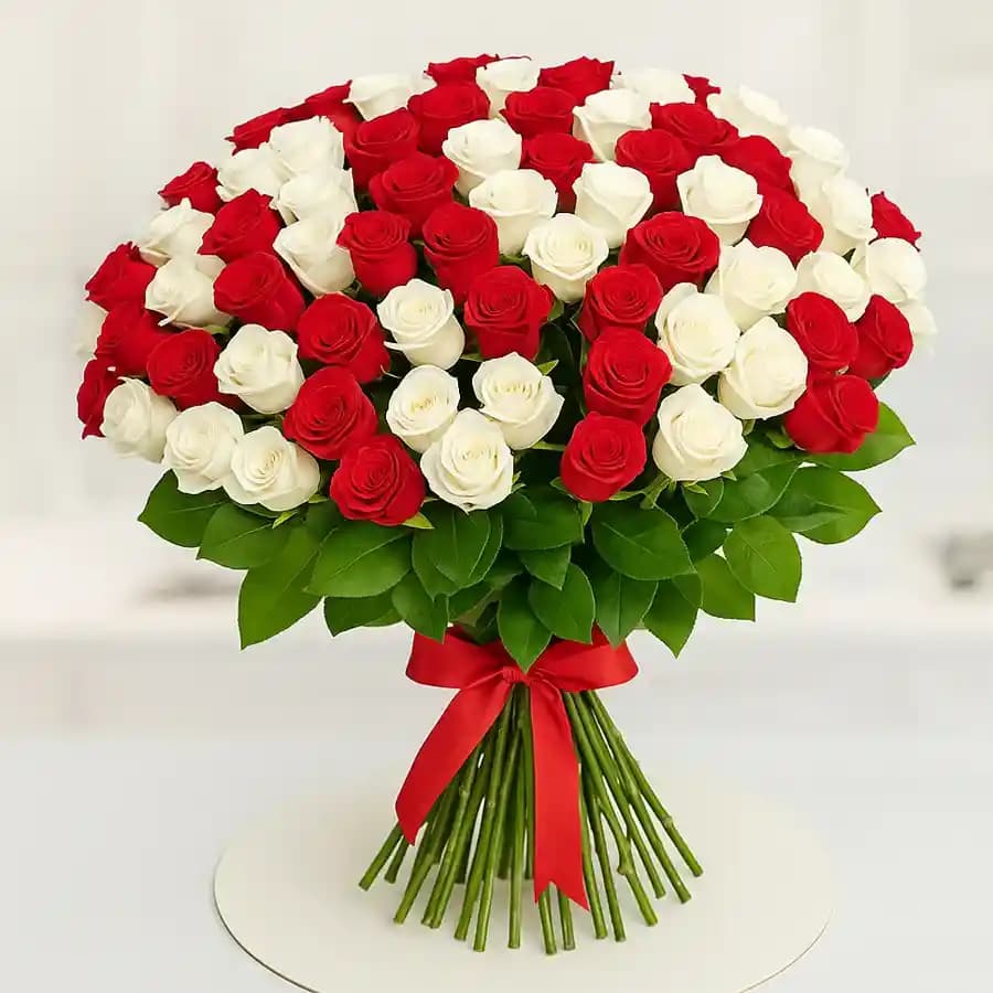 Fresh Cut Red N White Roses Bouquet