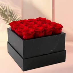 Mesmerizing Rose Day Special Rose Bed Arrangement in a Box 1