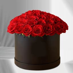 Beautiful Arrangement of Red Roses in Black Hat Box 1