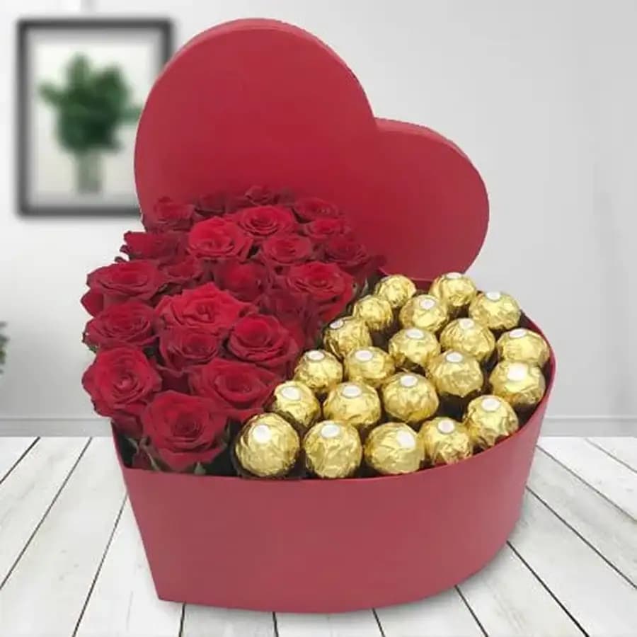 Sweet 16 Celebration Heart Gift Box