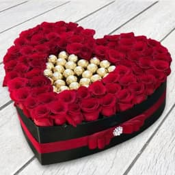 Exclusive Love Box of Red Roses n Ferrero Rocher 1