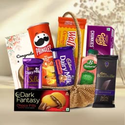 Gourmet Snacker's Bliss Basket 1