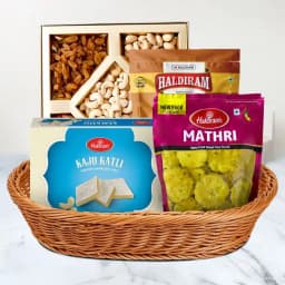 Pretty Decorative Basket Hamper 1