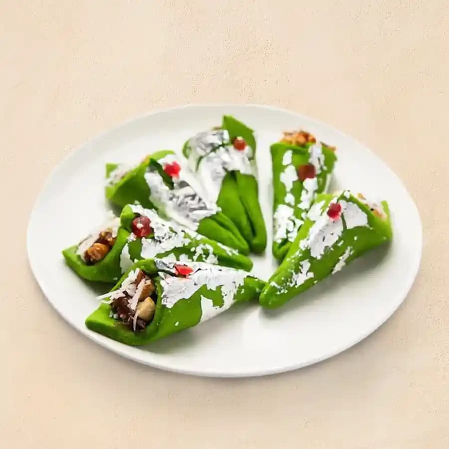 Delicious Pista Paradise: Gourmet Pan Treat