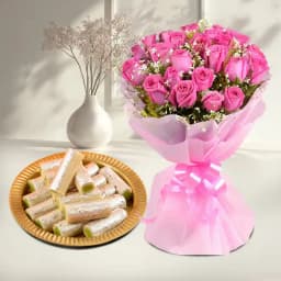Amba Kaju Roll from Chitale Bandhu Mithaiwale with Pink Rose Bouquet 1