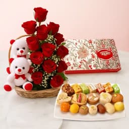 Classic Roses N Sweet Surprise 1