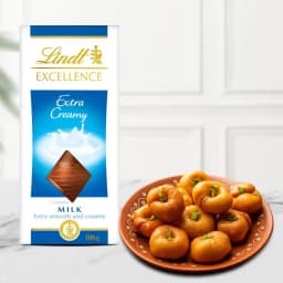 Balushahi from Karachi Sweet Mart with Lindt Excellence Bar 1