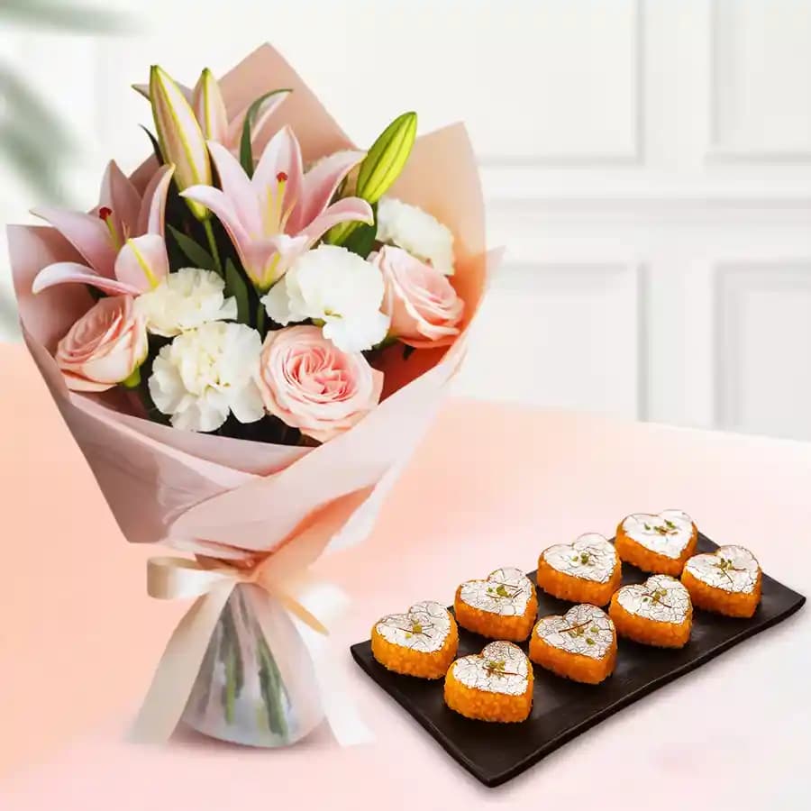 Motipaan from Ganguram with Mixed Flowers Bouquet