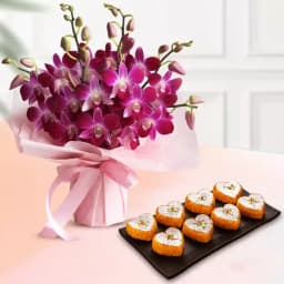 Motipaan from Ganguram with Orchid Bouquet 1