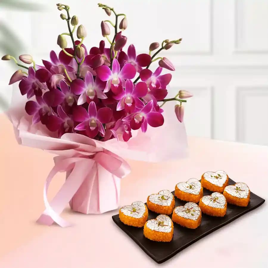 Motipaan from Ganguram with Orchid Bouquet