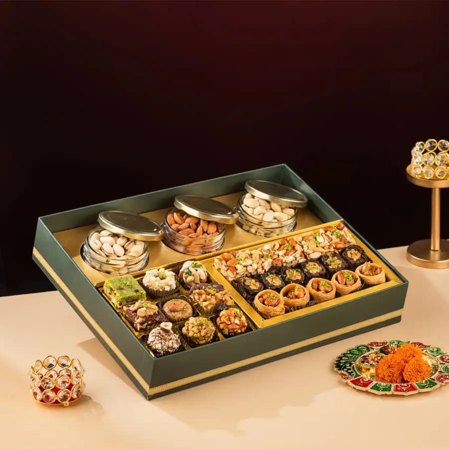 Majestic Peacock Delight Hamper