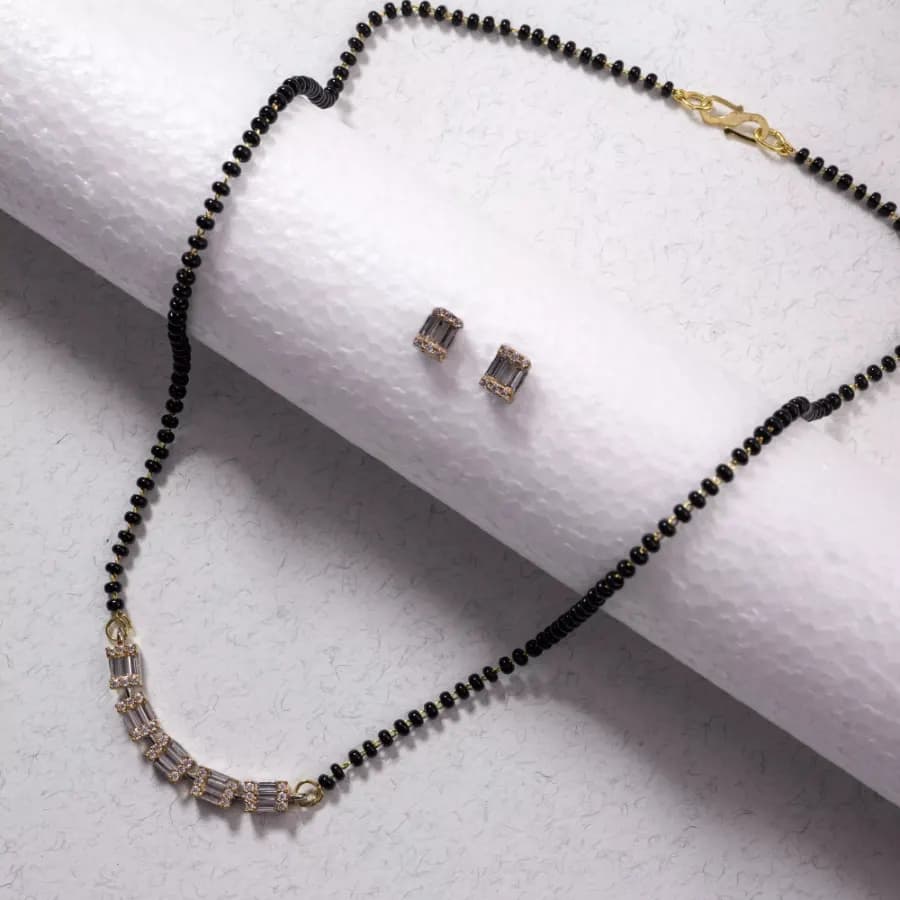 Sophisticated Emerald Harmony Mangalsutra Set