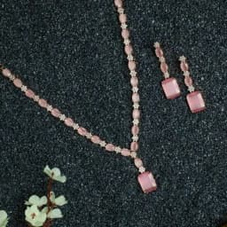 Floral Elegance Necklace Set 1