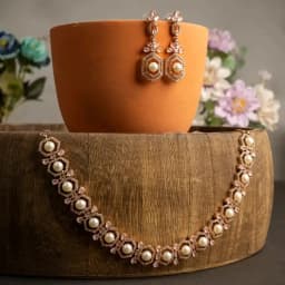 Chic Pearl Geometric Elegance 1