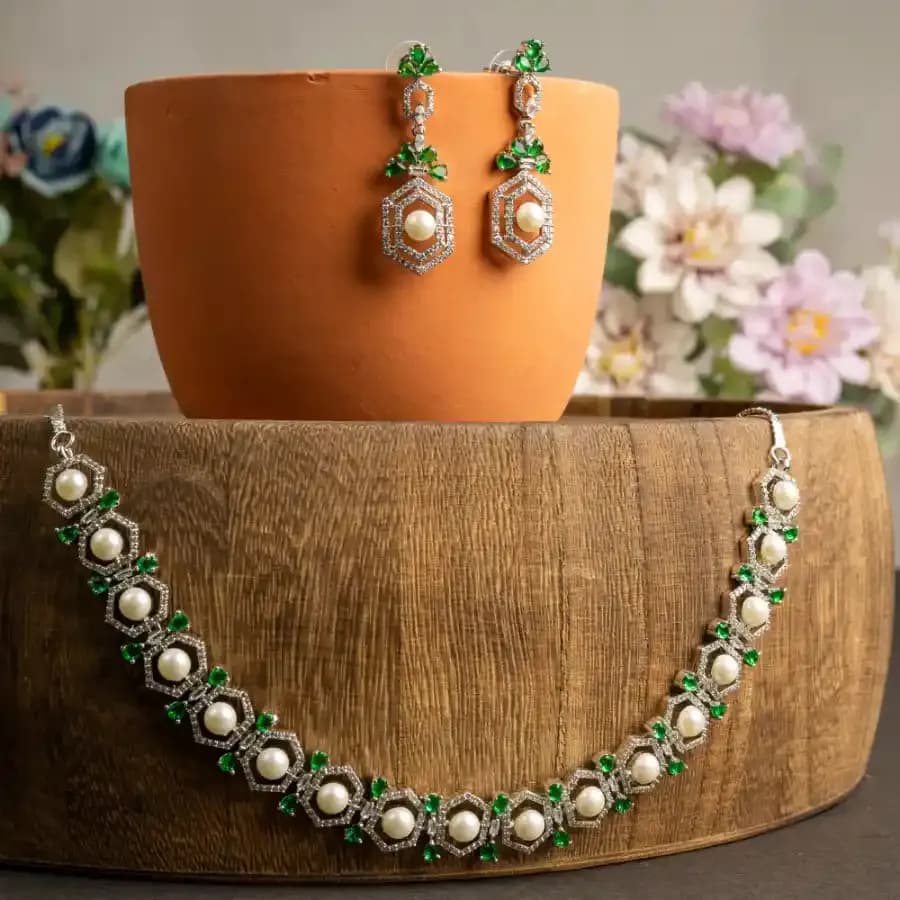 Chic Hexagonal Pearl Ensemble