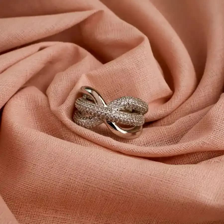 Charming Silver Bow Band