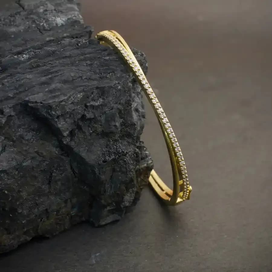 Elegant Shine Bracelet