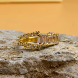 Radiance of Elegance: Brilliant V Ring 1