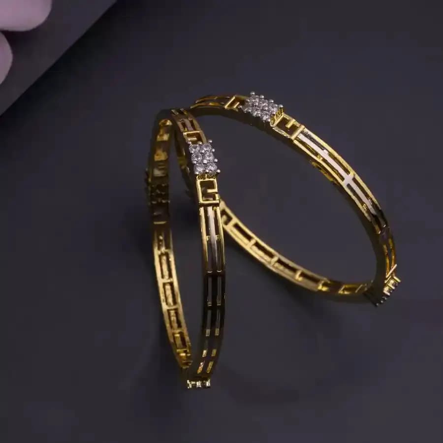 Chic Gold-Plated Bangle Set