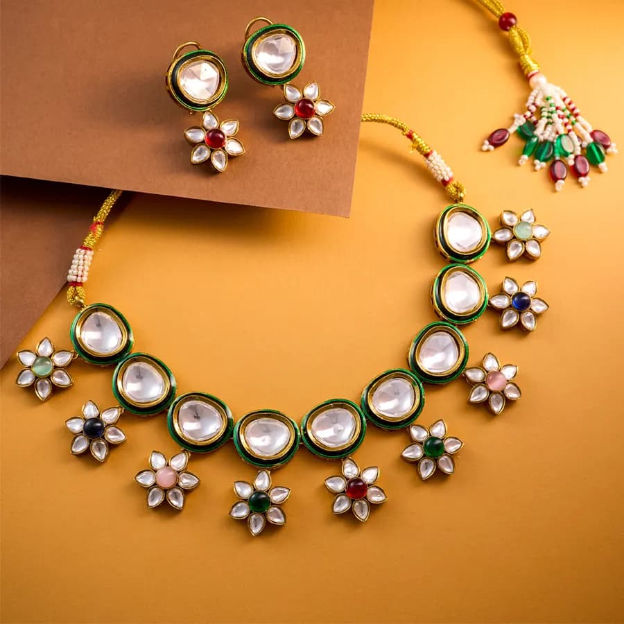 Chic Bridal Floral Choker with Enamel Details