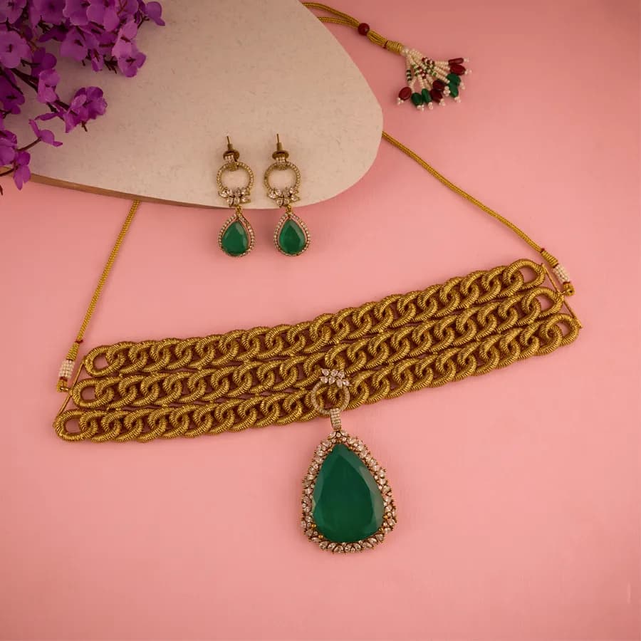 Emerald Radiance Choker Set