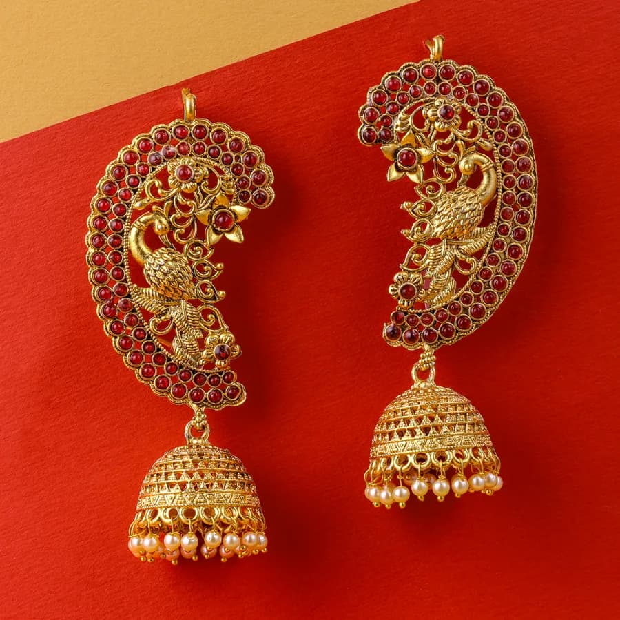 Emerald Elegance Dangle Earrings