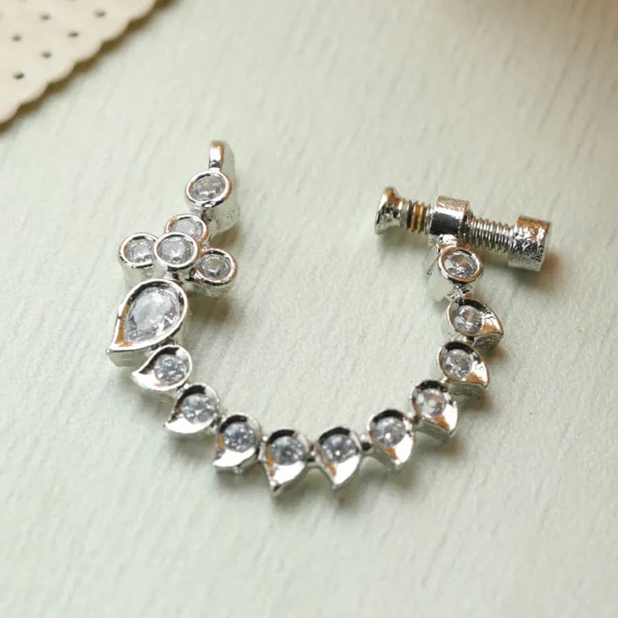 Elegant Leaf Design Non-Piercing Nose Stud